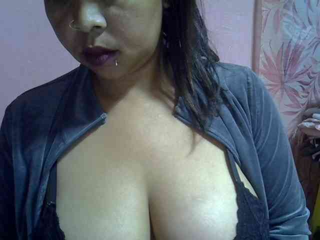 bigass-tits webcam