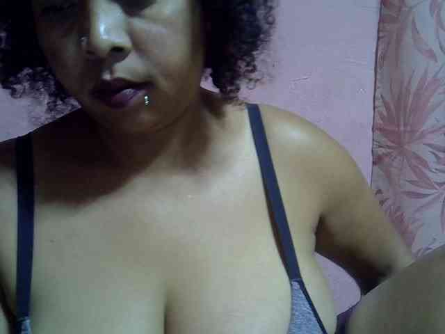 bigass-tits webcam