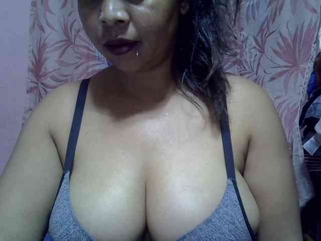 bigass-tits webcam