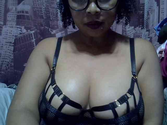 bigass-tits webcam
