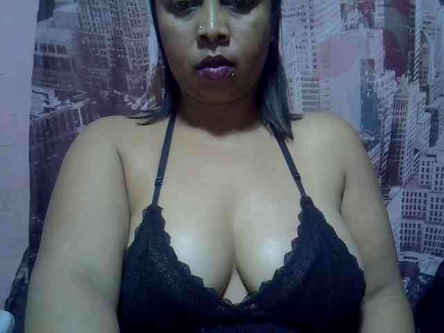 bigass-tits webcam