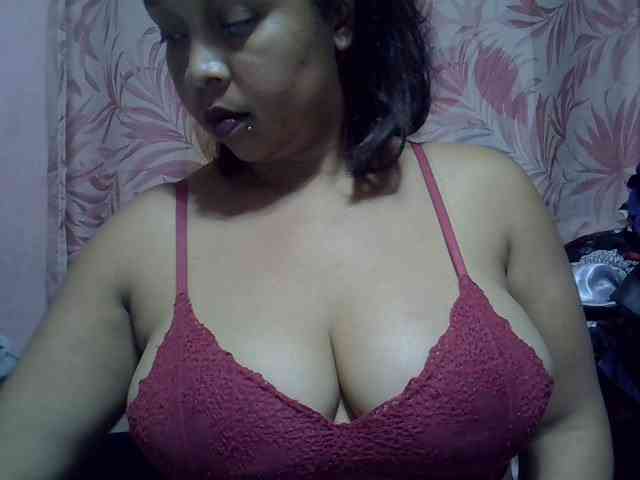 bigass-tits webcam