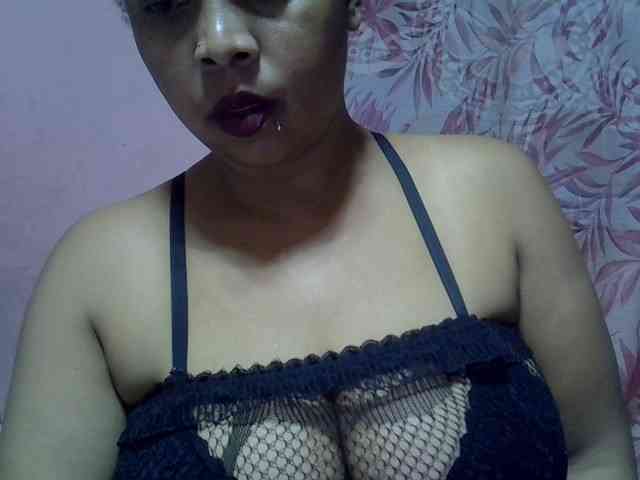 bigass-tits webcam