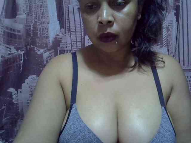 bigass-tits webcam