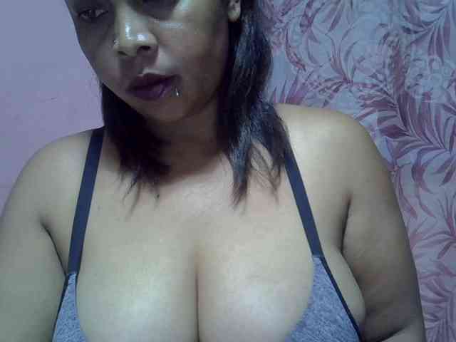 bigass-tits webcam
