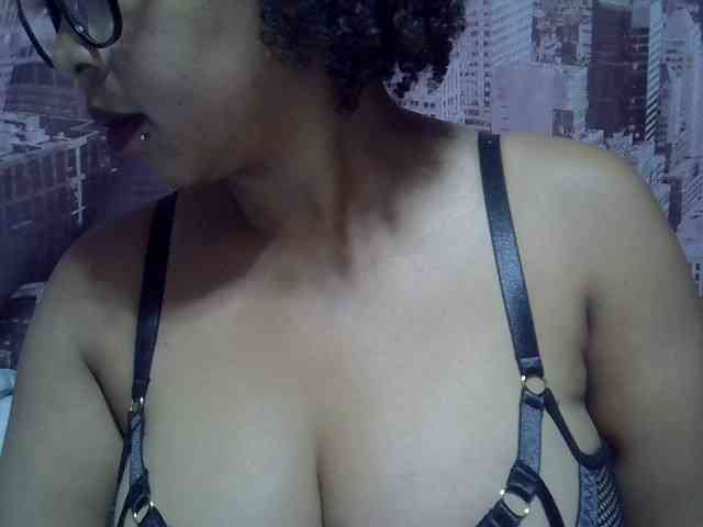 bigass-tits webcam