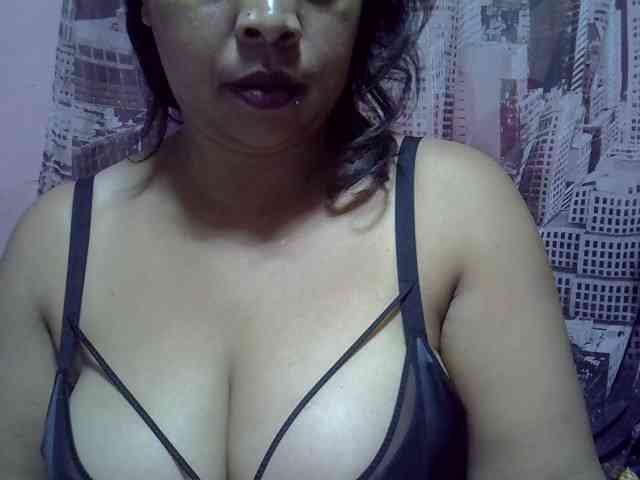 bigass-tits webcam