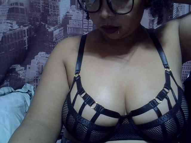 bigass-tits webcam
