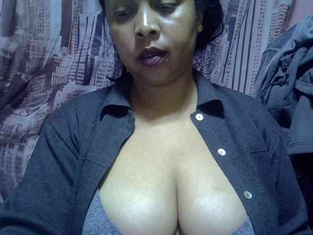 bigass-tits webcam