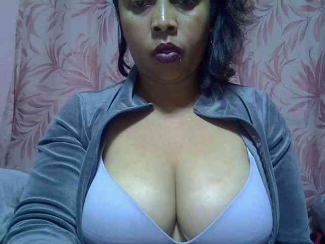 bigass-tits webcam