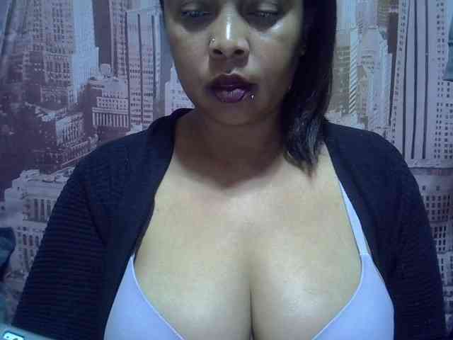 bigass-tits webcam