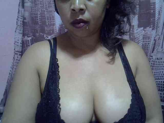 bigass-tits webcam