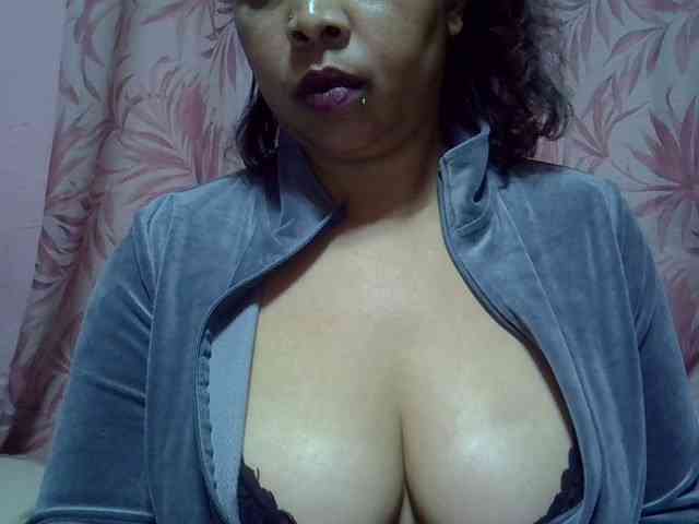 bigass-tits webcam