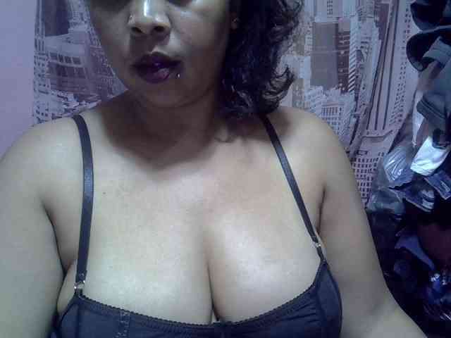 bigass-tits webcam