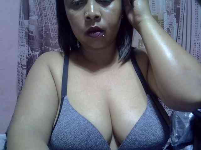 bigass-tits webcam