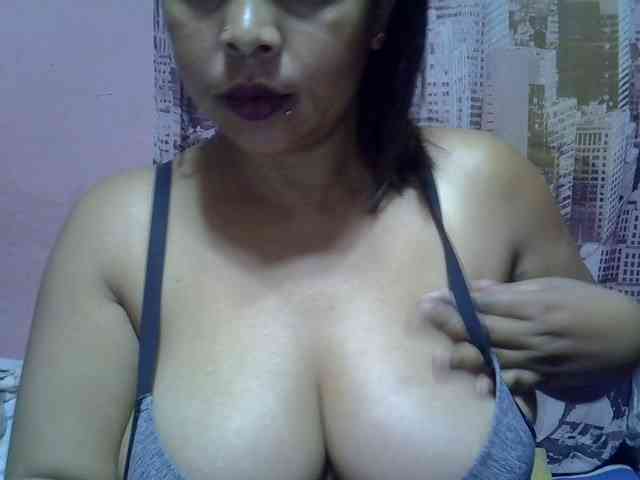 bigass-tits webcam