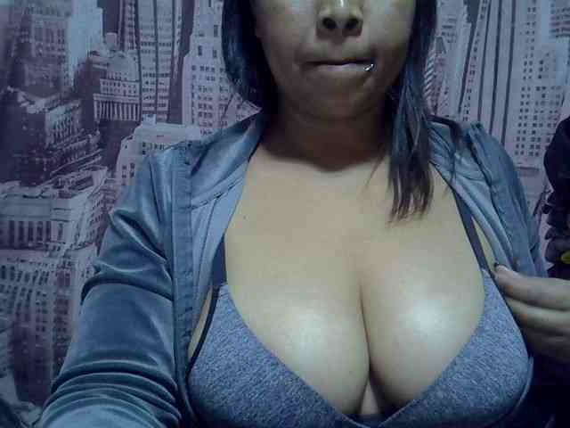 bigass-tits webcam