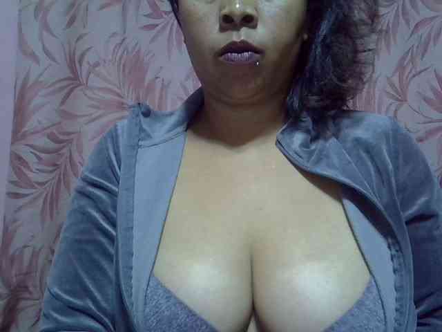 bigass-tits webcam
