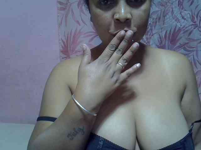 bigass-tits webcam