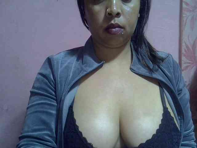 bigass-tits webcam