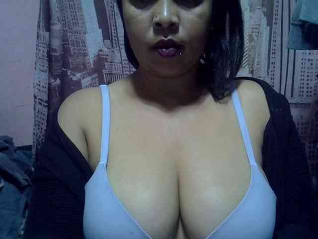 bigass-tits webcam