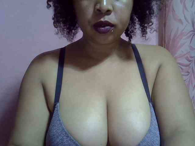 bigass-tits webcam