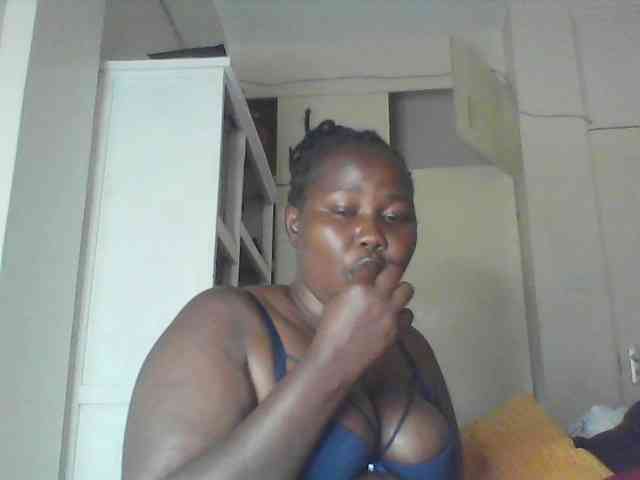 yummytities webcam