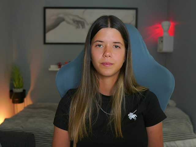 KarynaLuss live webcam show