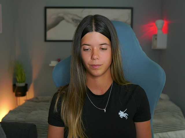 KarynaLuss live cam on BongaCams
