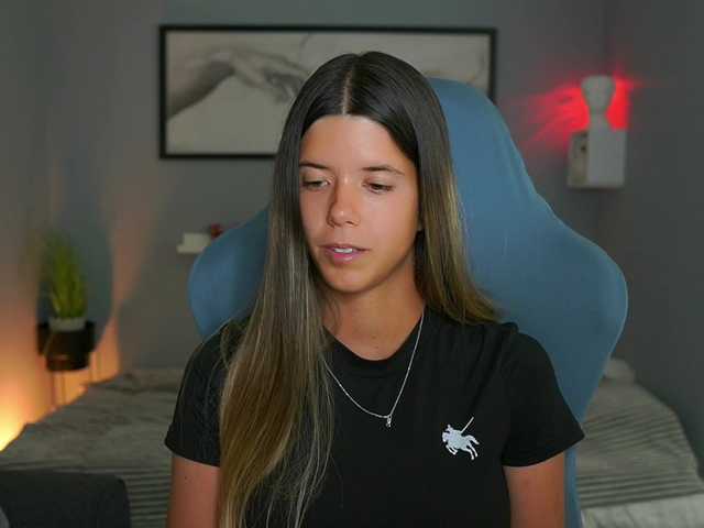 KarynaLuss live webcam show