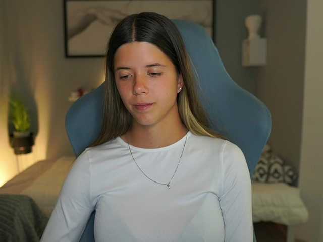 KarynaLuss live cam on BongaCams