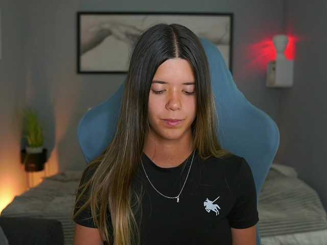 KarynaLuss live webcam show