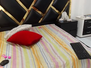 AprilyCrystal Porn Show