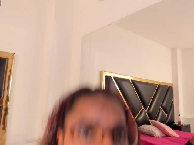 AprilyCrystal live cam on BongaCams
