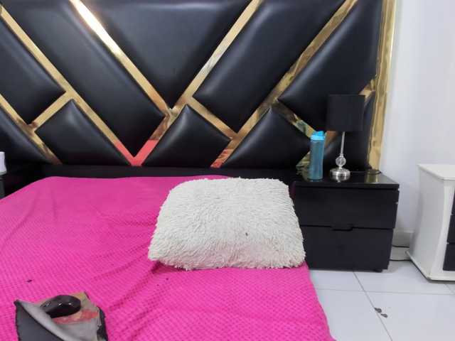 AprilyCrystal, en vivo ahora en BongaCams