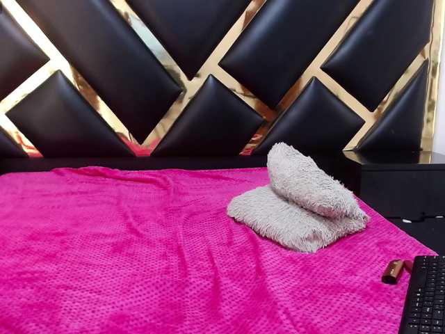 AprilyCrystal live cam on BongaCams