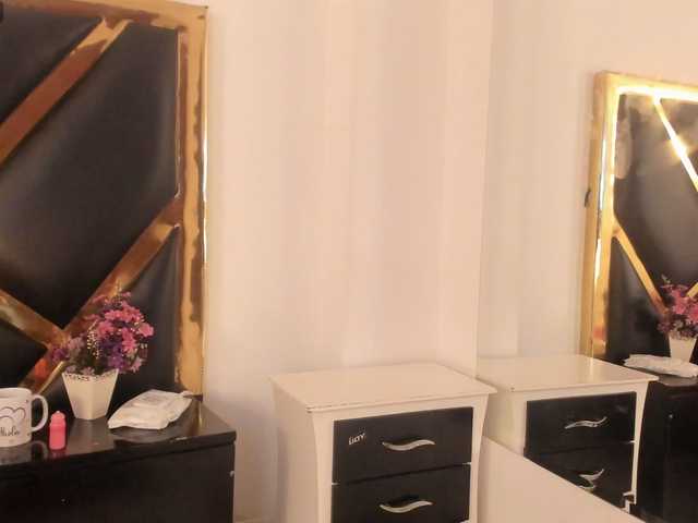 AprilyCrystal live cam on BongaCams