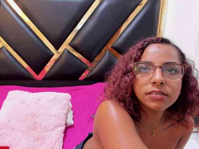 AprilyCrystal webcam