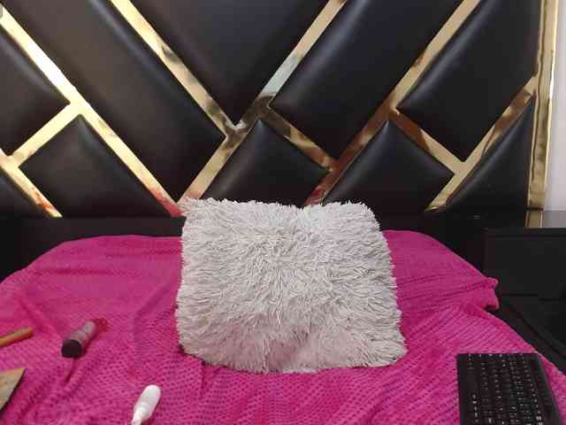 AprilyCrystal webcam