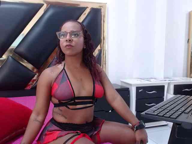 AprilyCrystal webcam