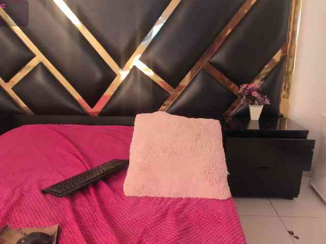 AprilyCrystal webcam