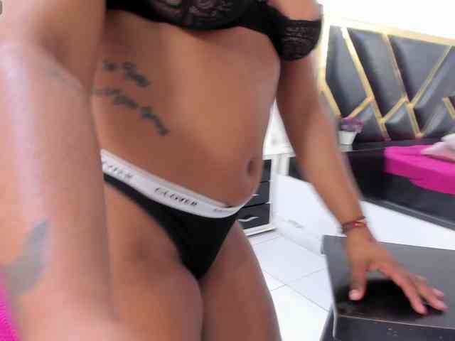 AprilyCrystal webcam