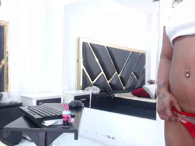 AprilyCrystal webcam