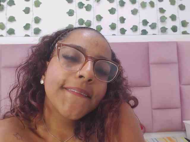 AprilyCrystal webcam