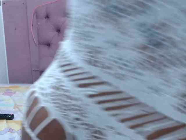 AprilyCrystal webcam