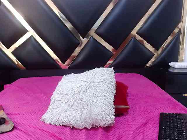 AprilyCrystal webcam