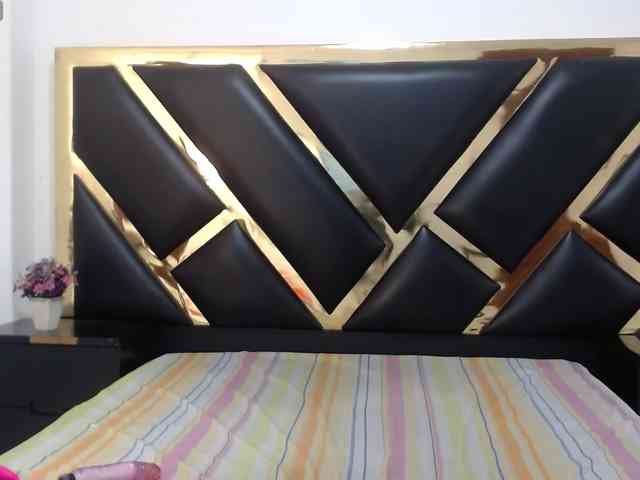 AprilyCrystal webcam