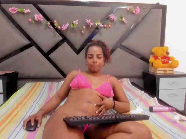 AprilyCrystal webcam