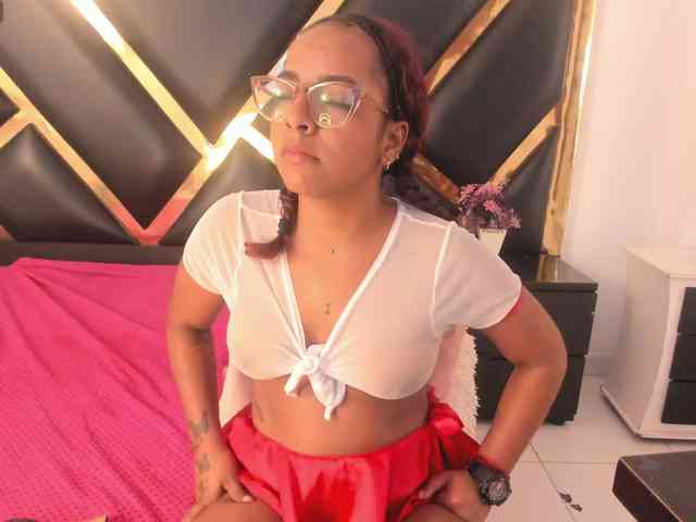 AprilyCrystal webcam
