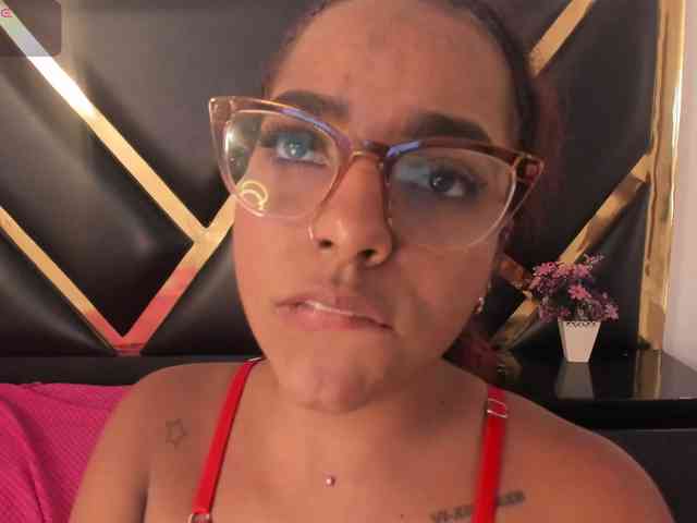 AprilyCrystal webcam
